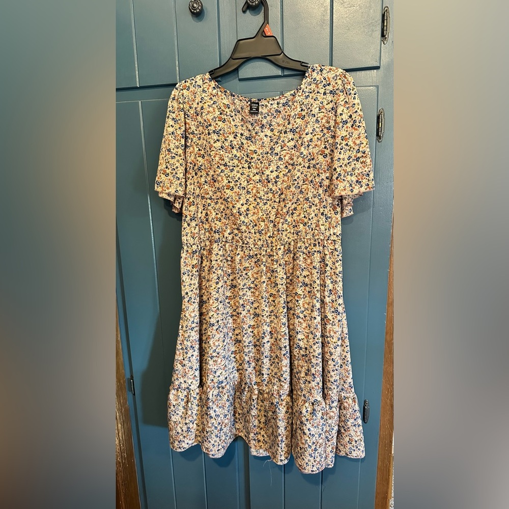 SHEIN Curve Multicolor Floral Dress